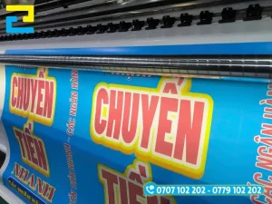 Bạt không gân dễ gặp hiện tượng lộ đèn LED bên trong, vải 3P mang lại khả năng xuyên sáng tốt và đều hơn