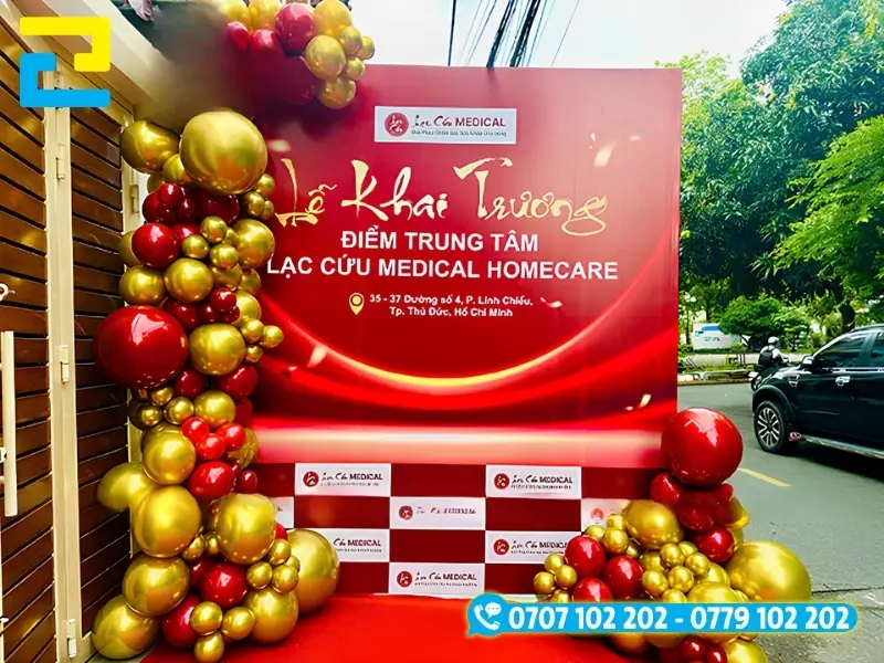 Bối cảnh sân khấu khai trương