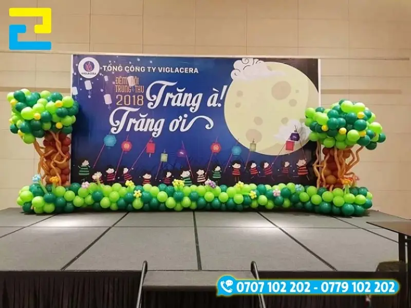 Bối cảnh đêm hội Trung thu "Trăng ơi, trăng à" của công ty Viglacera.