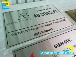 In bảng hiệu tên công ty trên chất liệu inox