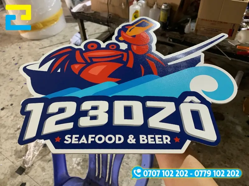 In decal cán formex chắc chắn dùng làm bảng hiệu quảng cáo