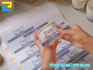 Hệ thống máy in kỹ thuật số hiện đại tại xưởng In Ấn 2H, chất liệu decal chống ẩm, bám chắc