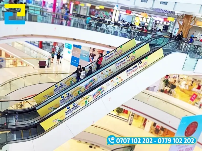 Xưởng In Ấn 2H thi công, in ấn decal quảng cáo dán thang cuốn