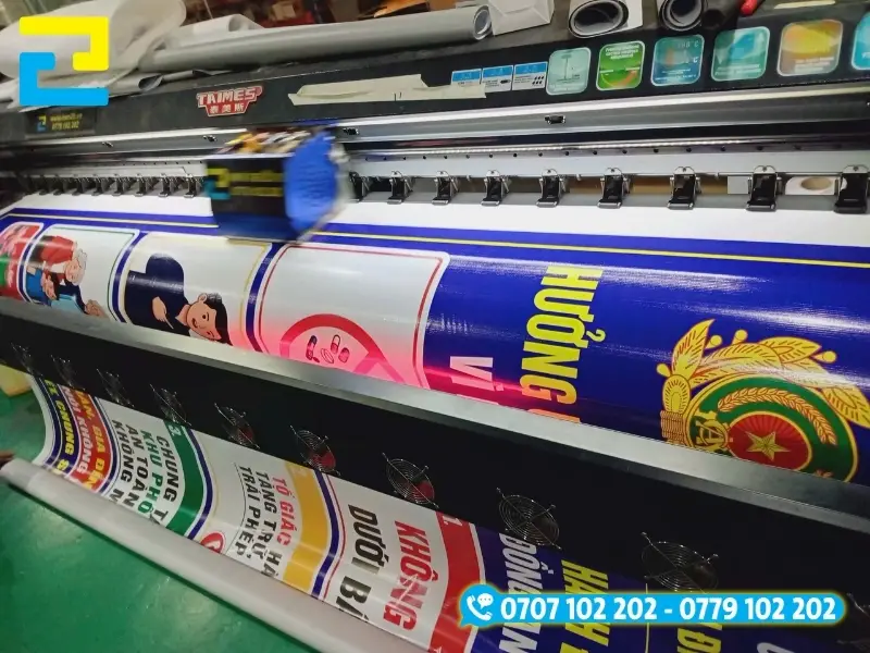 Chất liệu decal PP có keo dùng để dán thang cuốn