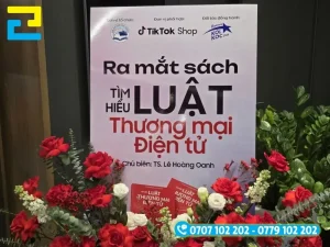Mẫu 14: Phông nền có kiểu chữ đơn giản, được thiết kế đầy đủ những thông tin như: Thông điệp ra mắt sản phẩm, ngày tháng tổ chức sự kiện ra mắt,…