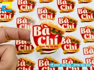 Thông tin bắt buộc nào cần in trên tem nhãn bánh mì gồm logo, tên sản phẩm, thành phần và hạn sử dụng