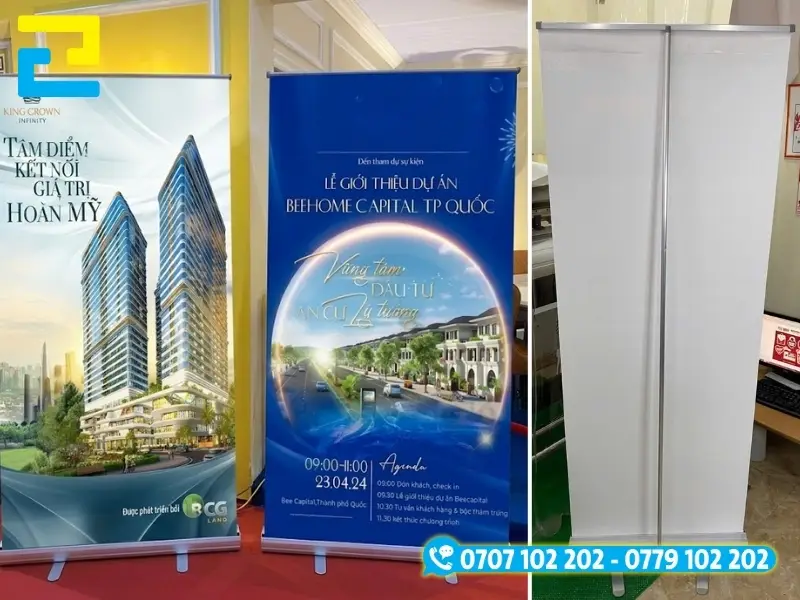 Standee cuộn nhôm với ơ chế trục cuốn tự động giúp bảo vệ bề mặt bạt in PP bên trong hộp nhôm khi di chuyển