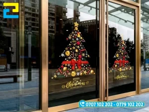 Mẫu 7: Decal dán kính hình cây thông cho lễ giáng sinh
