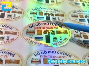 Hình 8: Mẫu decal cán bóng phản quang sinh động và sáng tạo.