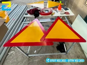 Decal phản quang chỉ cần bóc dán đơn giản, nhanh chóng