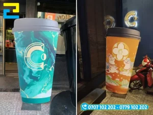 Chuẩn bị file thiết kế in standee mô hình cần có layer đường cắt bế vector riêng và chừa mép bleed từ 3–5mm