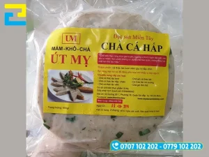 Mẫu thiết kế tem chả cá phong cách hiện đại với màu sắc tươi sáng và thông tin rõ ràng