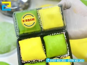 Tem decal nhựa PVC không thấm nước giúp giữ mép dán nguyên vẹn khi bảo quản tủ mát.