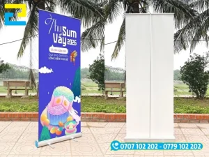 Thiết kế standee Trung Thu năm 2026 tập trung vào bố cục dọc tỷ lệ 9:16 phục vụ chụp hình bằng điện thoại