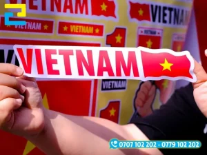 Hệ thống máy in UV sắc nét và máy bế decal theo mọi hình dáng sticker tại xưởng In Ấn 2H với giá tại xưởng