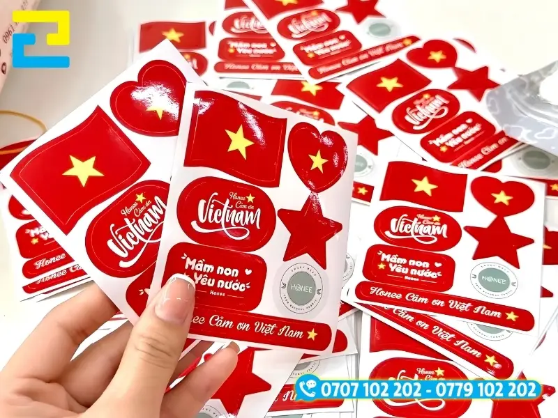 In Ấn 2H thiết kế sticker cờ đỏ miễn phí