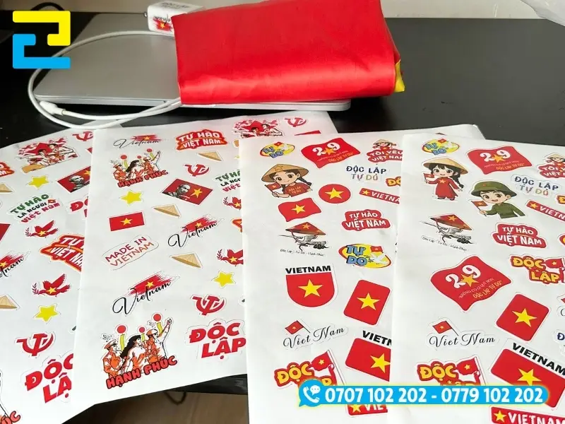 Mẫu in sticker cờ tổ quốc dán cổ vũ thể thao và trang trí sự kiện lễ hội