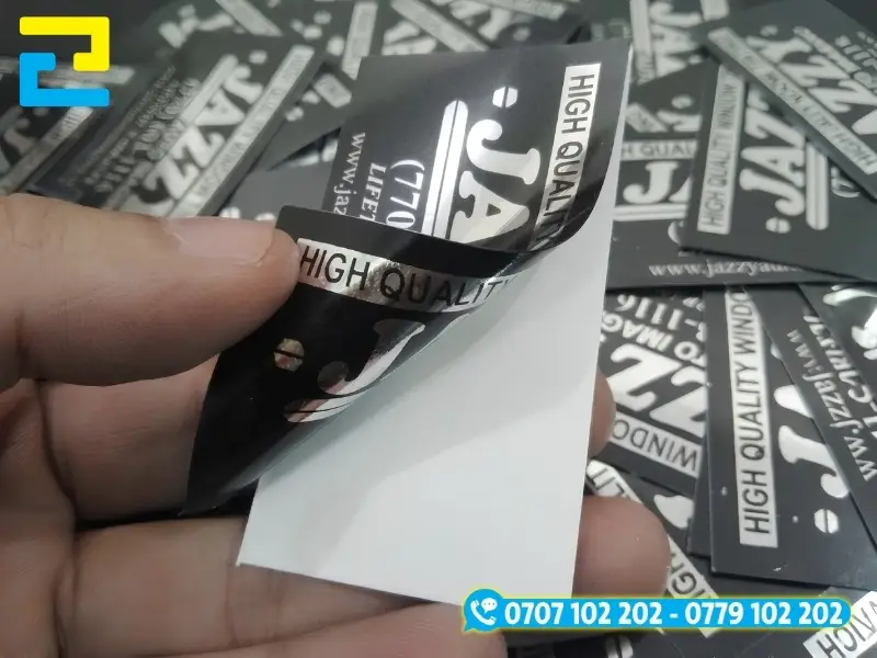Giá in decal sẽ có sự thay đổi nếu quý khách lựa chọn công nghệ in UV, chất liệu in khác