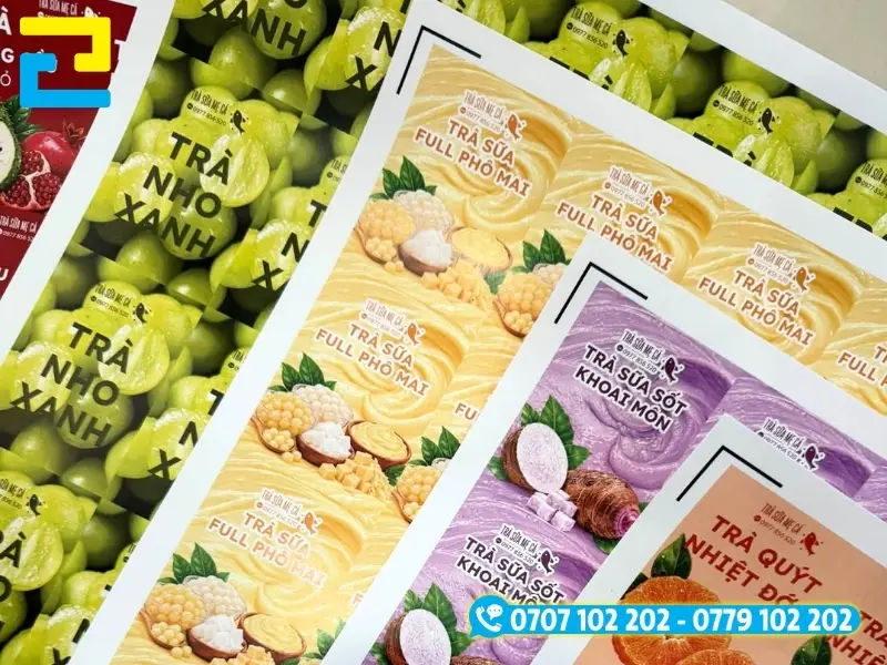Mẫu tem chất liệu nhựa sữa đa dạng màu sắc, thiết kế phù hợp từng sản phẩm