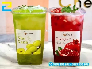 Chắt liệu decal nhựa sữa bám chắc trên ly nước