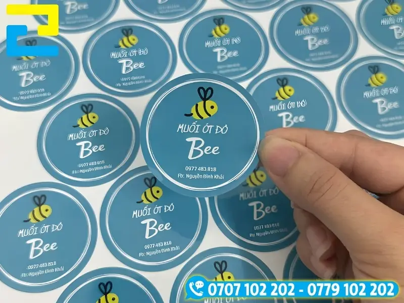 Báo giá decal dán chai nhựa đẹp mắt