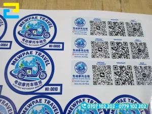 Mẫu decal logo công ty, mã QR thông tin công ty