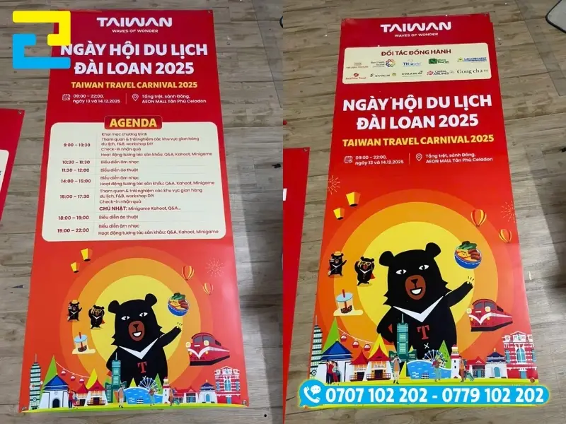Bộ đôi standee in PP sự kiện du lịch quảng bá chương trình