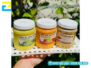 Mẫu tem nước chấm in bằng chất liệu decal nhựa PVC sữa chống thấm nước dán trên thân chai