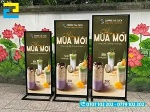 Các kích thước standee sản phẩm thông dụng gồm 60x160cm, 80x180cm, 80x200cm