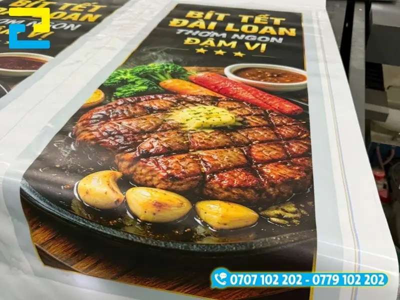 Thành phẩm in banner và standee sắc nét chuẩn màu CMYK tại xưởng in 2H